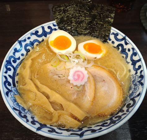 『濃厚東京らー麺 1200円』東京駅 斑鳩のレビュー ラーメンデータベース