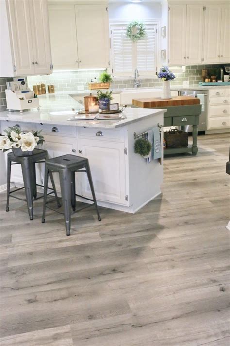 20+ Luxury Vinyl Plank Kitchen