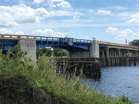 Alva, Florida: A Quiet Town on the Caloosahatchee River