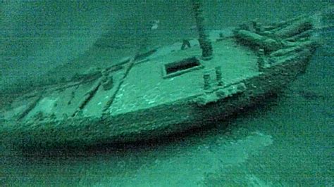 Edmund Fitzgerald Wreck Underwater