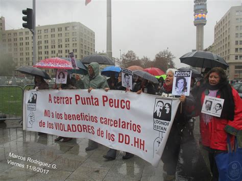 Justicianadamas Peronadamenos La Marcha De Los Paraguas