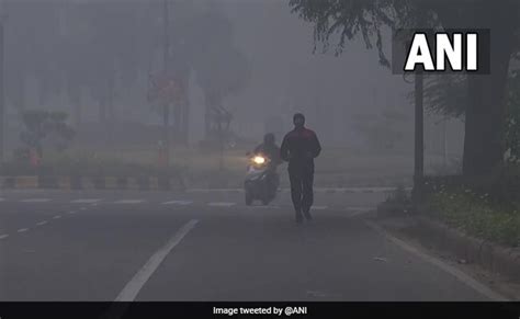 Delhis Air Quality Slips To Severe Category Aqi Stands At 430