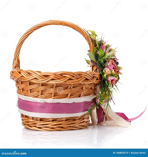 Cesta De Mimbre Marr N Decoraci N Con Flores Rosas Vegetaci N Y