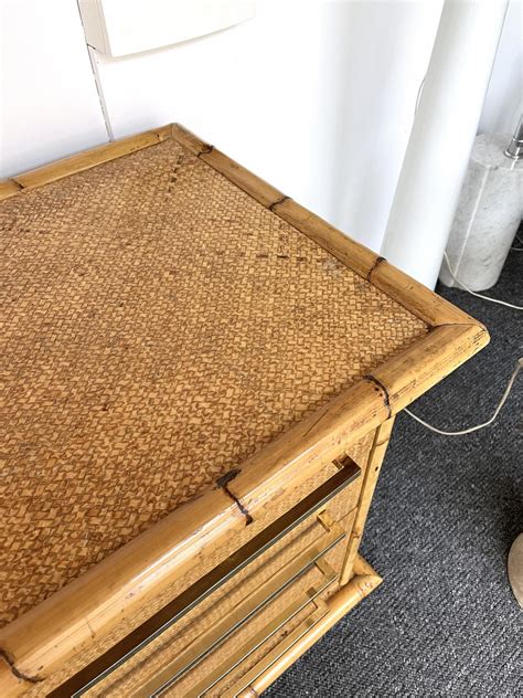 Commode En Bambou Et Raffia Vernis Avec Poignets De Tiroirs En Laiton