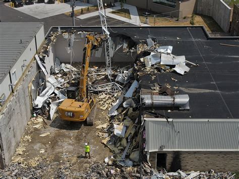 Demolition Begins On Old Ingham County Justice Complex Building Wlns