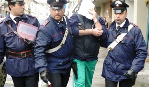 Blitz Anticamorra Nel Napoletano 45 Arresti Il Meridiano News