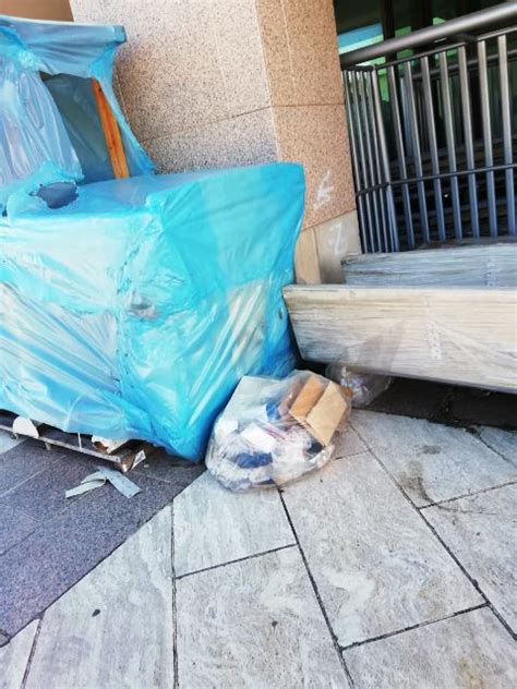 Reggio Calabria La Denuncia Forza Italia Giovani Il Piazzale Del