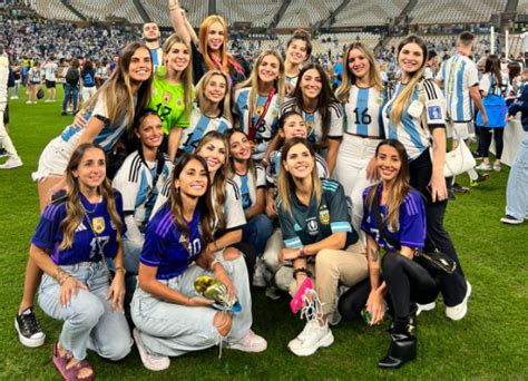 La Foto De “la Scalot” Las Campeonas Detrás De Los Campeones Del Mundial De Qatar 2022 Diario