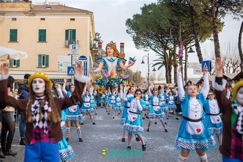 Notizie Costiera Amalfitana A Maiori Il Gran Carnevale Compie 50 Anni