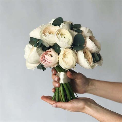 СВАДЕБНЫЕ БУКЕТЫ | Hand bouquet wedding, Bridal bouquet flowers, Flower ...