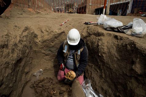 El inesperado hallazgo arqueológico de un grupo de obreros en Lima