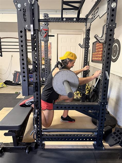 The Safety Squat Bar The Middle Aged Mans Secret Weapon For Leg