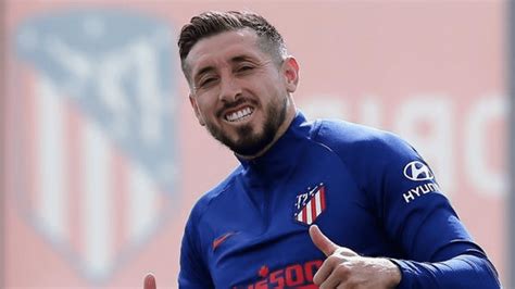 Héctor Herrera expone ante todo México su mejor premio como futbolista