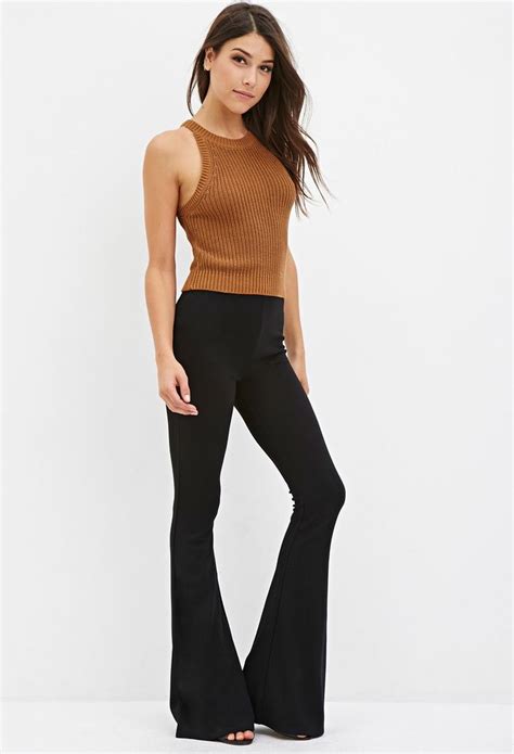 What To Wear With Black Flare Leggings 2023