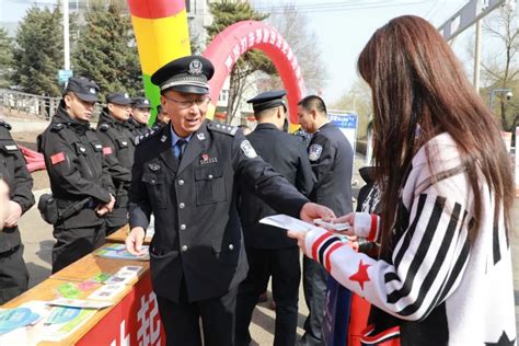 【415全民国家安全教育日】七台河市公安局开展“反邪教警示教育进乡村”主题宣传活动启动仪式澎湃号·政务澎湃新闻 The Paper