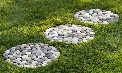 10 Ideas Para Decorar Patios Con Piedras Naturales