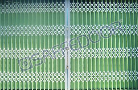 cua keo dai loan quan  lap dat cua cuon quan  hcm