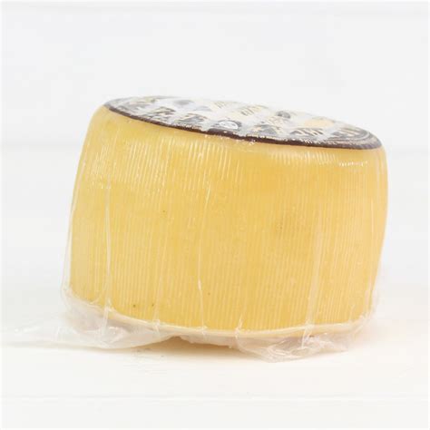 Acquista Formaggio Stagionato Da Latte Vaccino Crudo 500 Gr Formaggi