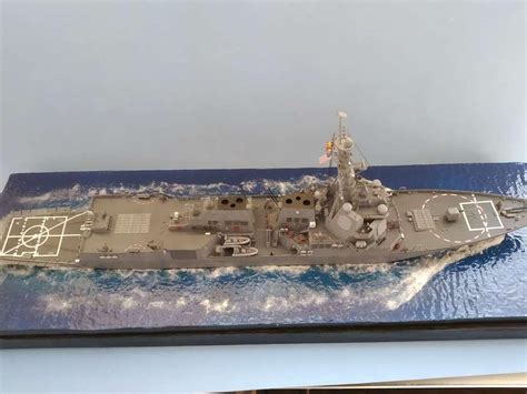 Uss Momsen – DDG-92 - 1/350 Trumpeter - iModeler