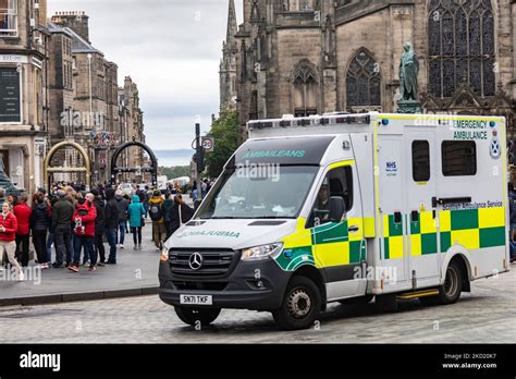 Edinburgh Royal Mile Scottish Ambulance Paramedic Vehicle Drives