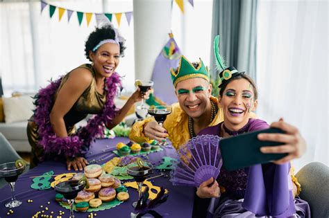 Tips for Hosting and Attending Mardi Gras Parade Day Open Houses