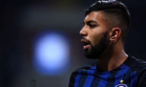 Gabigol Si Fa Tatuare Un Murale Sulla Schiena Foto Serie A