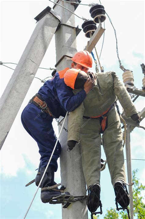 Premium Photo Providing First Aid To An Electric Shock Victim