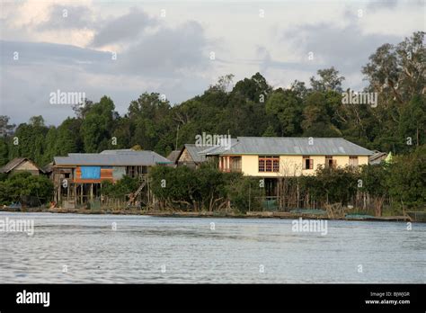 Life on the Kapuas River, Indonesian Borneo Stock Photo - Alamy