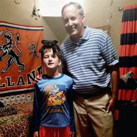 Texas AG Ken Paxton once joined this family of a trans kid for dinner ...