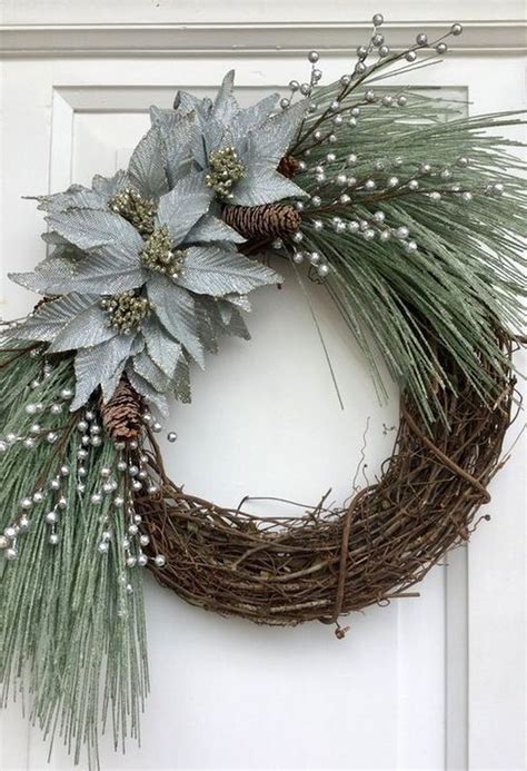 46 Awesome Winter Door Wreaths You Can Try This Season - HOMYHOMEE