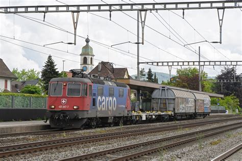 Re 420 347 7 durchfährt am 12 05 2023 den Bahnhof Rupperswil