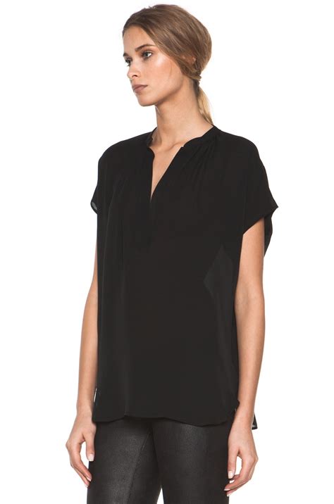 Vince Cap Sleeve Popover Blouse In Black Fwrd