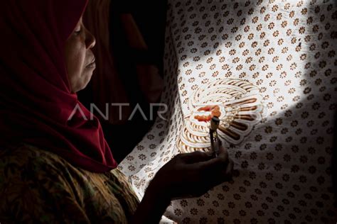 KERAJINAN BATIK WARNA ALAM ANTARA Foto