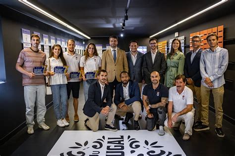 FADU FADU homenageia atletas medalhados nos Jogos Mundiais Universitários