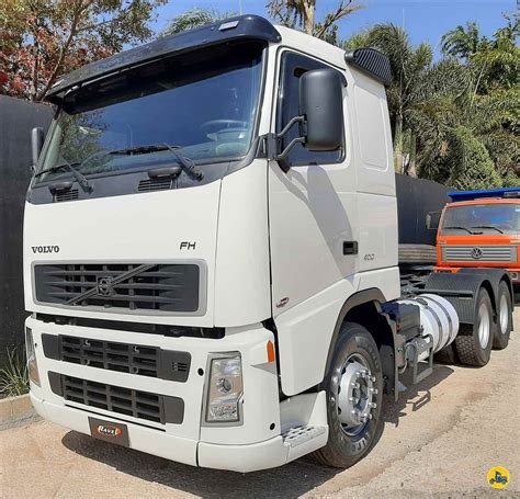 Caminhao Volvo FH 400 usado à venda