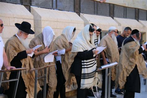 The Seventeenth Of Tammuz The Western Wall Jerusalem