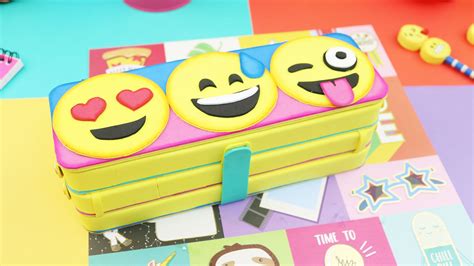 Como hacer ESTUCHES DE EMOJI DIY Utiles Escolares con imágenes