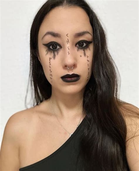 17 Easy Halloween Makeup Looks That Look Bomb