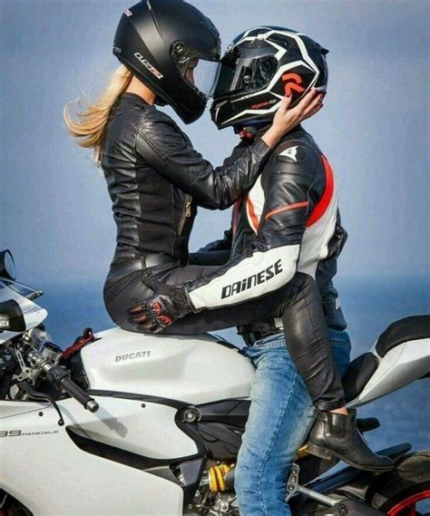 Guapas En Moto Ii Motos Parejas Pareja De Motociclistas Motos