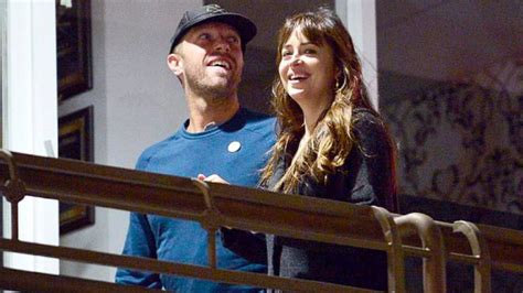 El Mal Momento Que Pasaron Chris Martin Y Dakota Johnson Antes De Venir