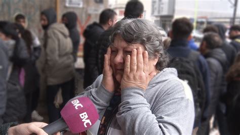 Video La Angustia Contenida De Una Mujer Que Espera Por Un Terreno Bvc Noticias