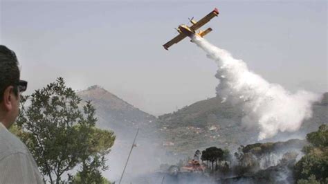 Waldbr Nde In Italien K Nnen Reisepl Ne Beeintr Chtigen