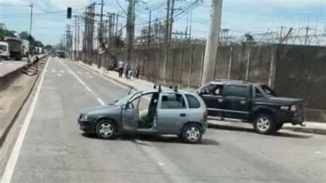 Homem Assassinado Dentro De Carro No Meio Da Br Na Serra