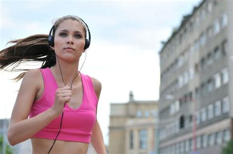 26 Workout Songs to Keep You Going | Workout muziek, Fitness inspiratie ...