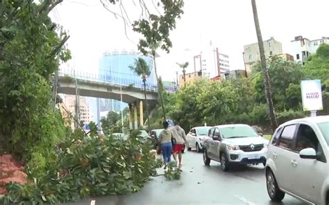 Confira V Deos E Fotos Dos Transtornos Causados Pela Chuva Em Salvador