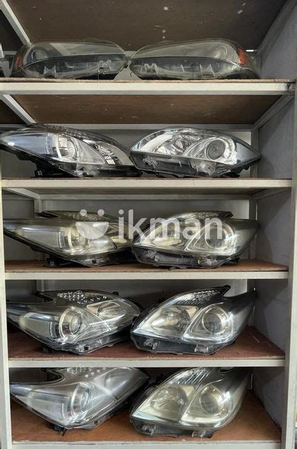 Toyota Prius Zvw30 Headlight For Sale In Madawala Bazaar Ikman