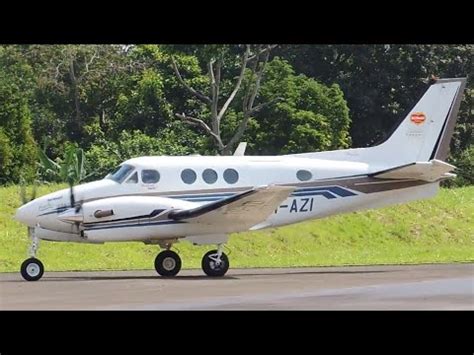 ATERRIZAJE KING AIR C90B TI AZI YouTube