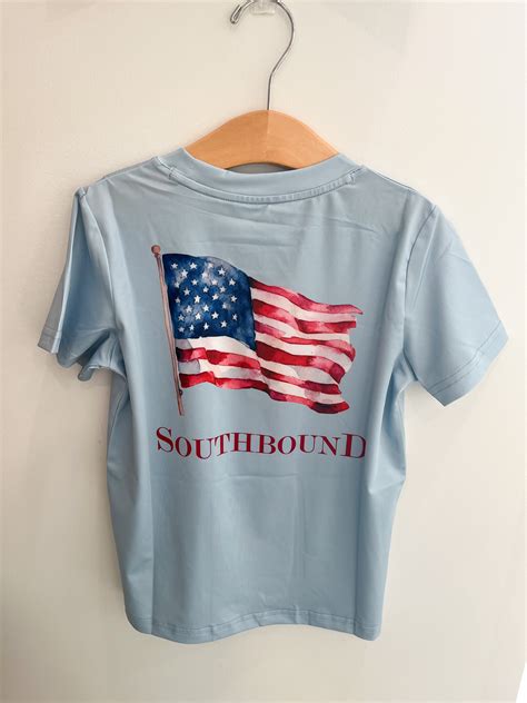 Performance Tee, USA flag | Magpies Paducah