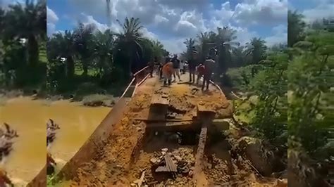 Akibat Abrasi Sungai Jembatan Penghubung Kecamatan Di Aceh Timur Rusak