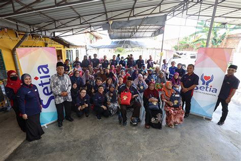 S P Setia Foundation Brings Hari Raya Warmth To Old Folks Edgeprop My